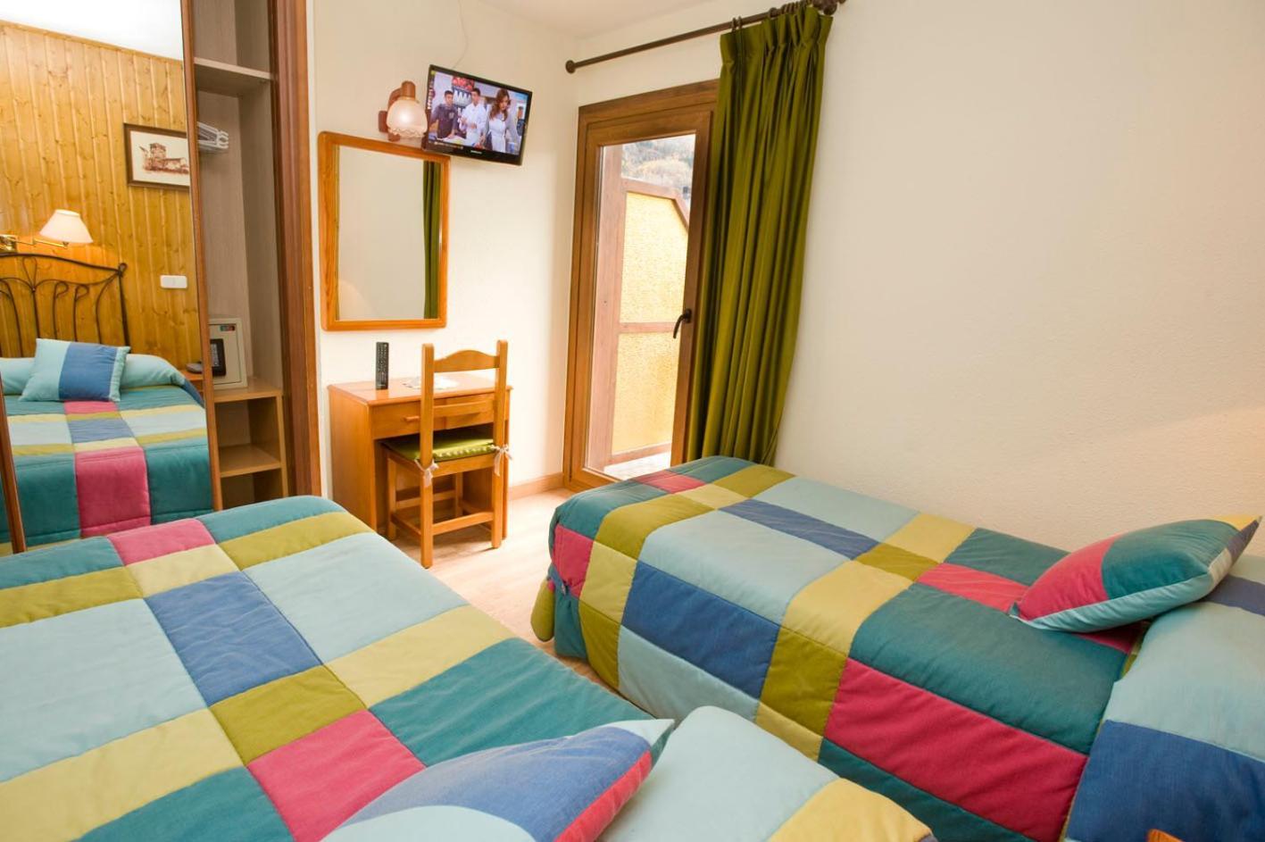Hotel Llibrada Benasque Extérieur photo
